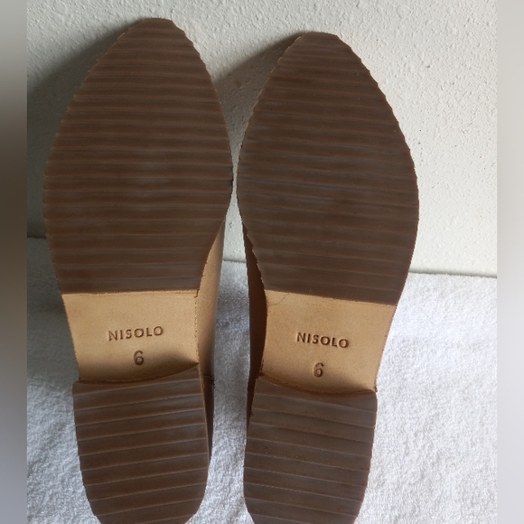 New Without Tag Nisolo Eva Everyday Chelsea Boot In  Almond Size 6
